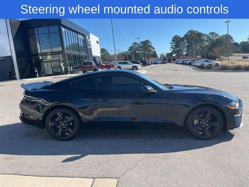 2022 Ford Mustang EcoBoost