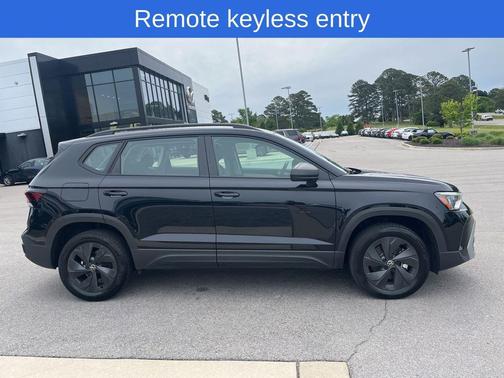 Deep Black Pearl 2025 Volkswagen Taos 1.5T S