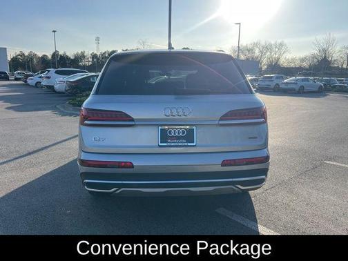 2022 Audi Q7 45 Premium