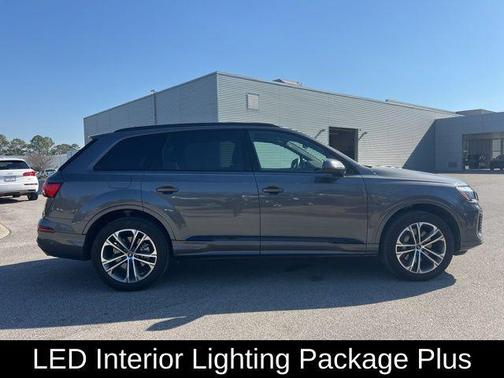 2025 Audi Q7 45 Premium