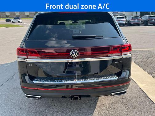 Deep Black Pearl 2026 Volkswagen Atlas 2.0T SE w/Technology 4MOTION