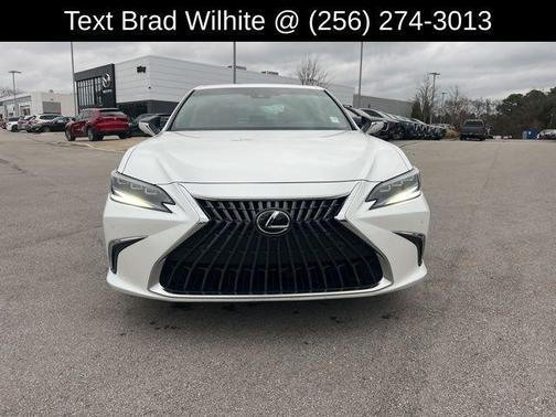 2025 Lexus ES 300h Ultra Luxury