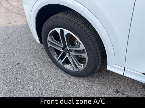 2025 Audi Q5 Premium TFSI quattro S tronic