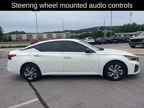 Glacier White 2024 Nissan Altima S FWD