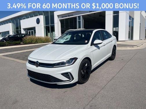 Opal White Pearl 2026 Volkswagen Jetta 1.4T SE