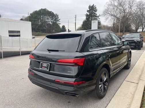 2025 Audi Q7 55 Premium Plus