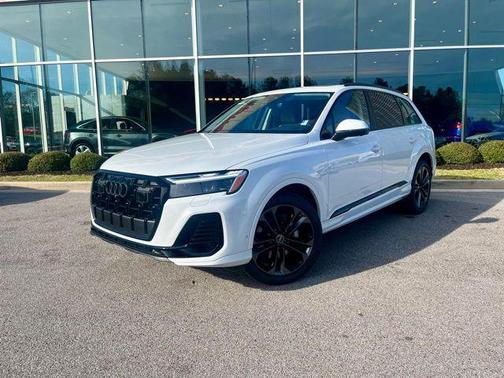 2025 Audi Q7 55 Premium Plus
