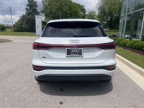 2025 Audi Q6 e-tron Premium Plus quattro