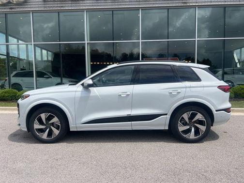 2025 Audi Q6 e-tron Premium Plus quattro