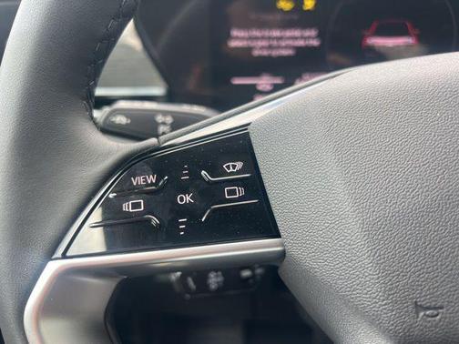 2025 Audi Q6 e-tron Premium Plus quattro