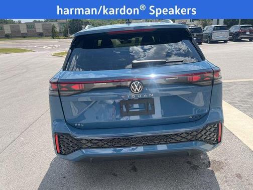 2025 Volkswagen Tiguan 2.0T SEL R-Line 4MOTION
