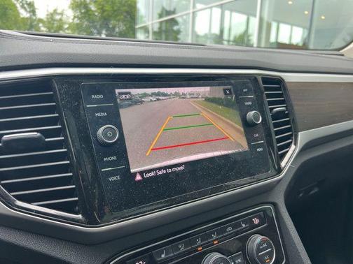 2022 Volkswagen Atlas 3.6L SE w/Technology