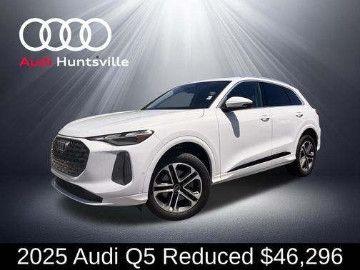 Glacier White Metallic 2025 Audi Q5 Premium TFSI quattro S tronic