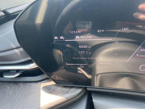 Glacier White Metallic 2025 Audi Q5 Premium TFSI quattro S tronic