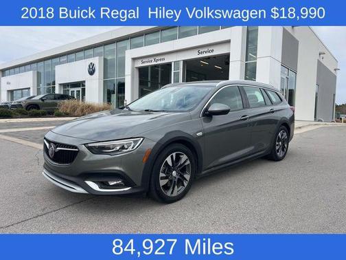 2018 Buick Regal TourX Essence