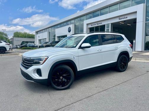 opal white pearl 2026 Volkswagen Atlas 2.0T SE w/Technology