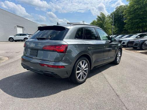 Daytona Gray Pearl Effect 2023 Audi Q5 55 S line Prestige