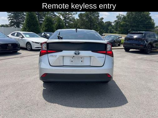 Classic Silver Metallic 2021 Toyota Prius LE