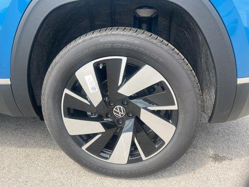 2025 Volkswagen Atlas Cross Sport 2.0T SEL