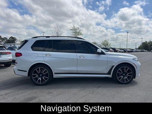Mineral White Metallic 2021 BMW X7 xDrive40i
