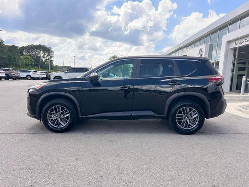 Super Black 2023 Nissan Rogue S