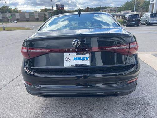 Deep Black Pearl 2026 Volkswagen Jetta 1.4T S