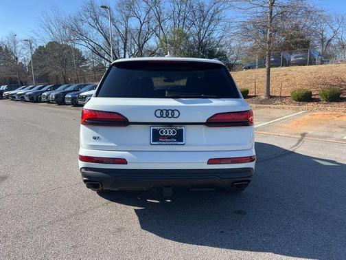 2025 Audi Q7 55 Premium Plus