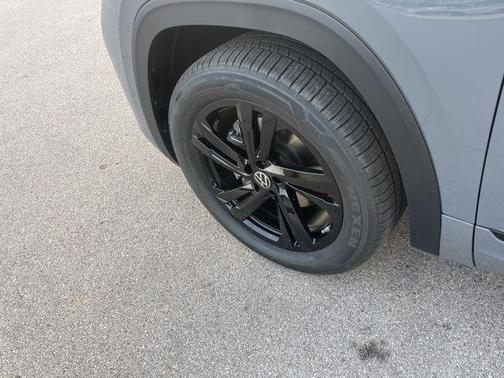 2026 Volkswagen Atlas Cross Sport 2.0T SEL