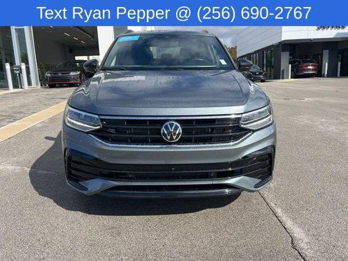 2024 Volkswagen Tiguan 2.0T SE R-Line Black