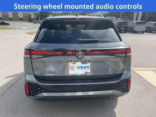 2025 Volkswagen Tiguan 2.0T SE R-Line Black