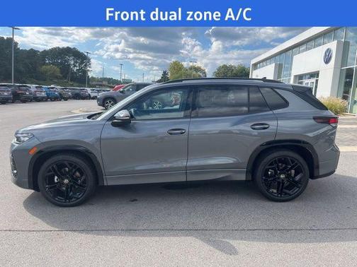 2025 Volkswagen Tiguan 2.0T SE R-Line Black