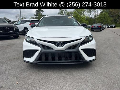 White 2021 Toyota Camry SE