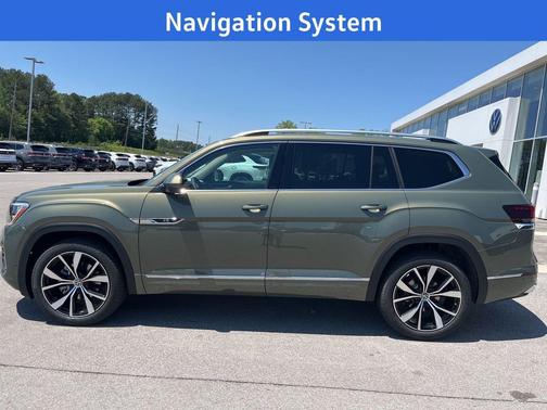Avocado Green Pearl 2026 Volkswagen Atlas 2.0T SEL Premium R-Line 4MOTION