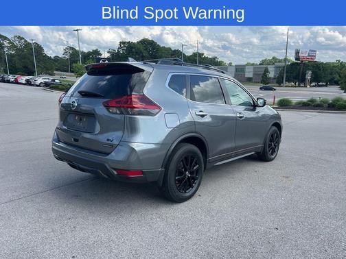 Gun Metallic 2018 Nissan Rogue SV