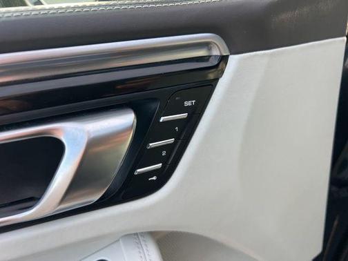 2019 Porsche Macan S