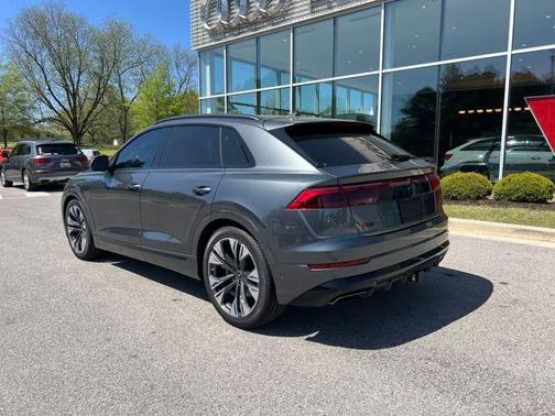 Daytona Gray Pearl Effect 2025 Audi Q8 55 Prestige