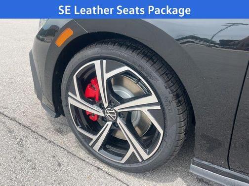 2025 Volkswagen Golf GTI 2.0T SE DSG