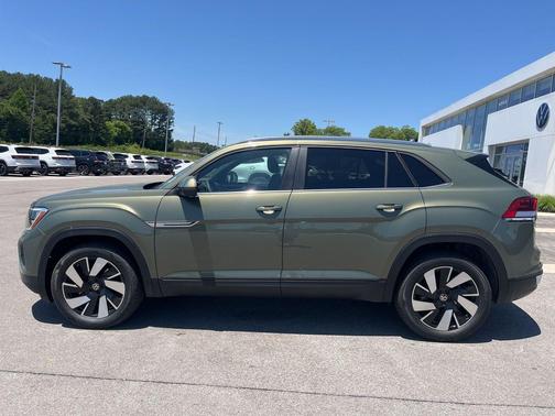 Avocado Green Pearl 2026 Volkswagen Atlas Cross Sport 2.0T SE w/Technology