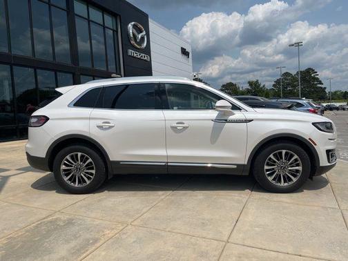 2019 Lincoln Nautilus Select