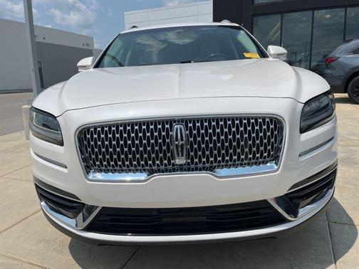 2019 Lincoln Nautilus Select