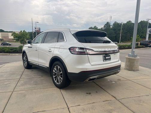 2019 Lincoln Nautilus Select