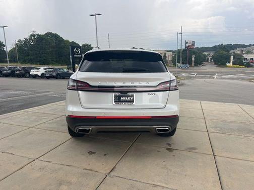 2019 Lincoln Nautilus Select
