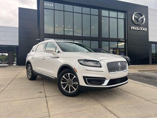 2019 Lincoln Nautilus Select