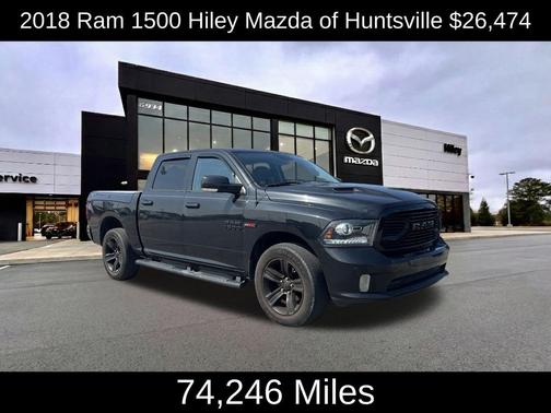 Brilliant Black Crystal Pearlcoat 2018 RAM 1500 Sport