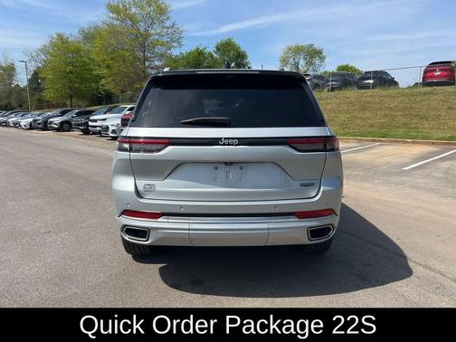 2023 Jeep Grand Cherokee Summit