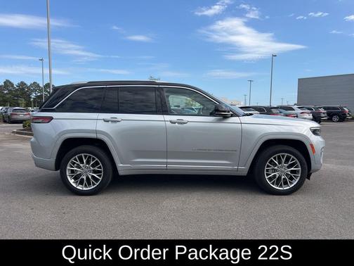 2023 Jeep Grand Cherokee Summit