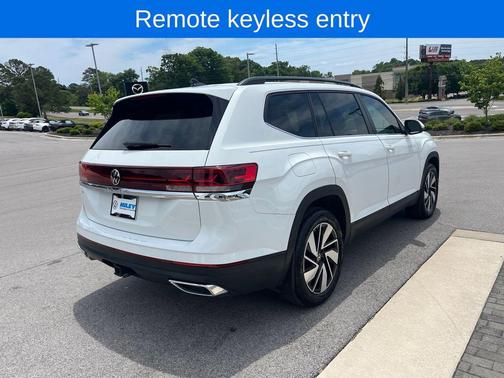 Pure White 2024 Volkswagen Atlas 2.0T SE w/Technology