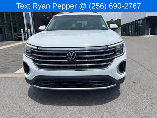 Pure White 2024 Volkswagen Atlas 2.0T SE w/Technology