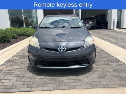 Winter Gray Metallic 2014 Toyota Prius Three