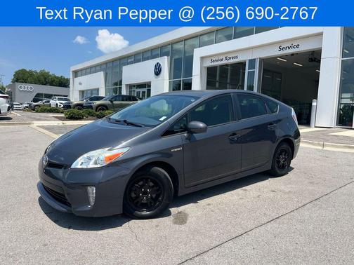 Winter Gray Metallic 2014 Toyota Prius Three